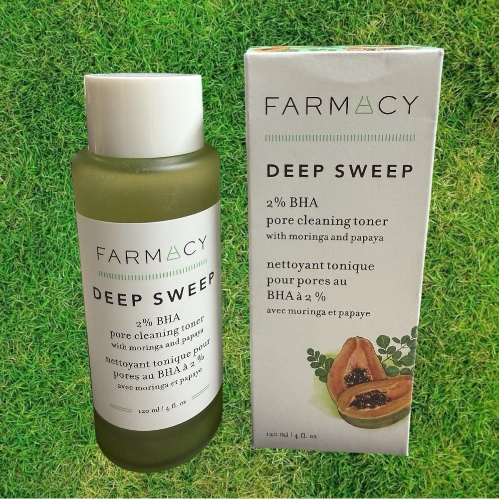 Farmacy Deep Sweep BHA Toner - Green and White